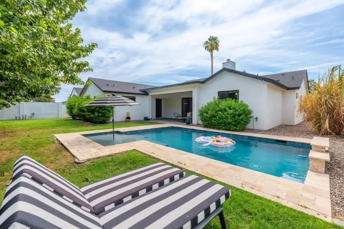 Holiday home Luxurious Villa With Private Pool - Sleeps 14 Phoenix